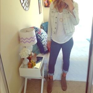 Pilcro Subtly Patterned Denim Sz 28