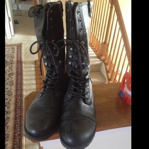 Combat boots