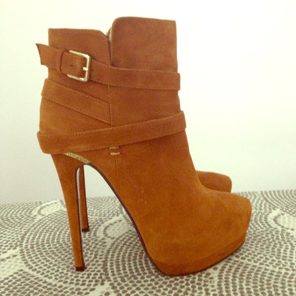 ALDO Ozbun boots in chestnut faux suede