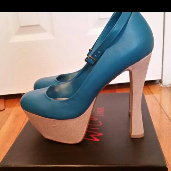Wild pair pumps - Picture 2 of 2