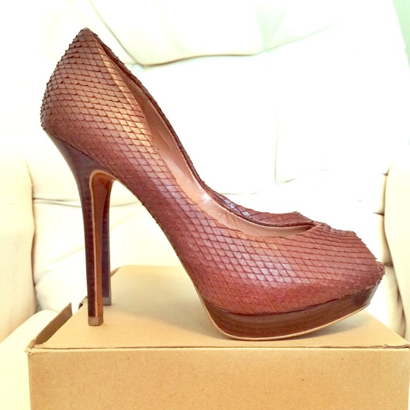 Zara peep-toe pumps