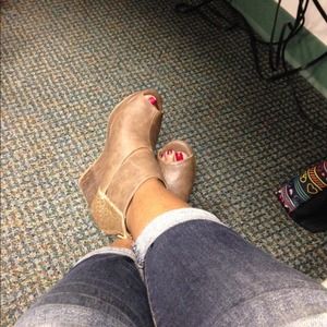 Brown wedges