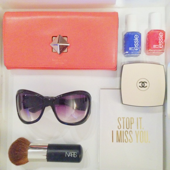 Alexander McQueen Sunnies - Great Deal!!!😎🌞☀️