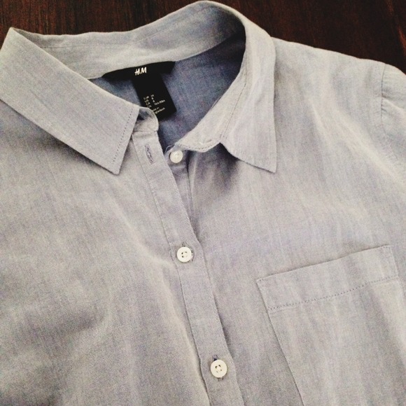 H&M Button Up Shirt - Picture 2 of 2