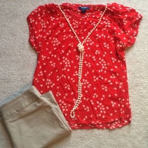 Red apple short sleeve shirt