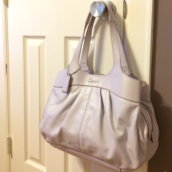 Reduced✂️Coach Lavender Lexi Handbag - Picture 2 of 8