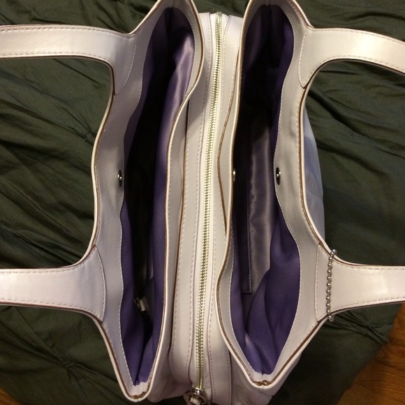 Reduced✂️Coach Lavender Lexi Handbag - Picture 4 of 8