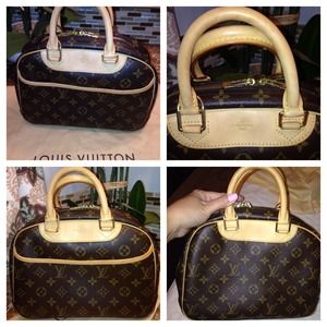 ⚠️Host Pick⚠️💯% Authentic Louis Vuitton Trouville