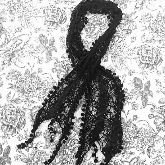 Black lace scarf