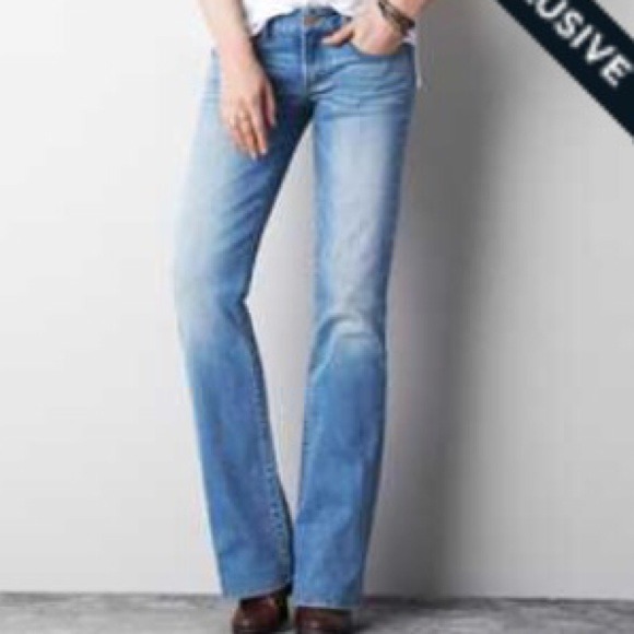 American Eagle Low Rise Boyfriend Jeans - Size 2