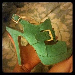 Teal heels 6.5 brand new