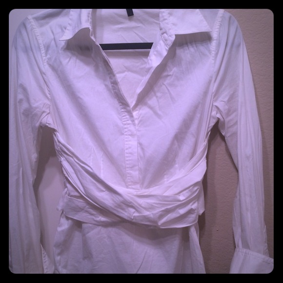 BCBG white collar wrap around work shirt SZ S