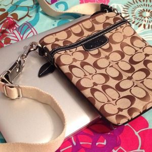 COACH OVER THE SHOULDER BUNDLE