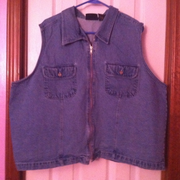 Denim jacket - Picture 1 of 3