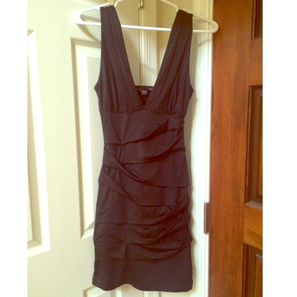 Perfect form fitting LBD!