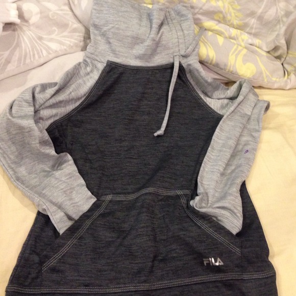 High neck athletic sweatshirt