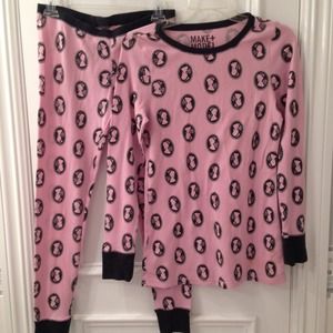 Cameo Pajamas & Lululemon Tote