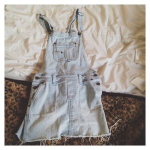 Light-wash overalls