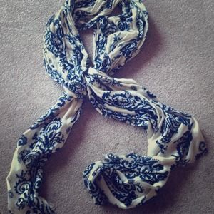 Blue & white scarf