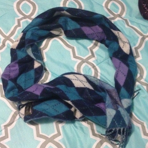 Argyle scarf