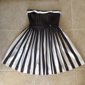 White House Black Market black and white dress
