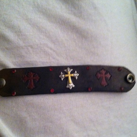 Leather bracelet !