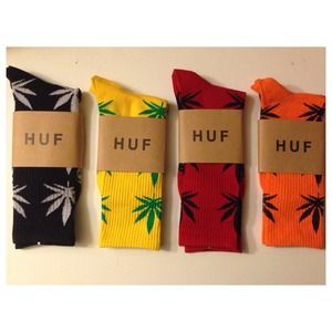 4 pairs of HUF socks
