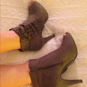 ALDO ankle booties!