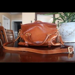 Dooney and Bourke bag in amazing condition