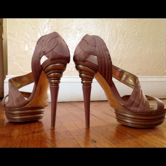 Sexy Sculpted Shoes - Taupe Size 10 - Picture 2 of 4