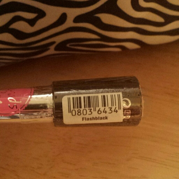 **SOLD ON MERCARI** Victoria Secret eye shadow - Picture 2 of 3