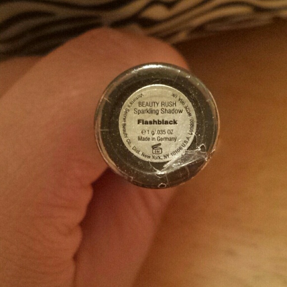 **SOLD ON MERCARI** Victoria Secret eye shadow - Picture 3 of 3