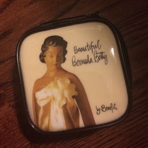 Benefit make up case