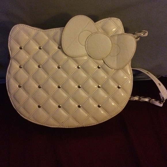 Hello kitty purse