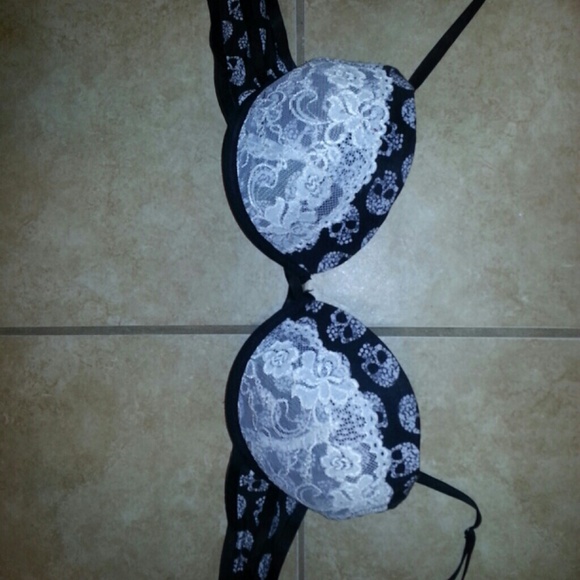 34c black & white bra