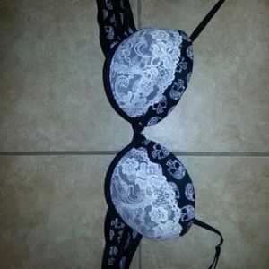 34c black & white bra