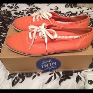 ✂️PRICE CUT✂️ Classic Keds