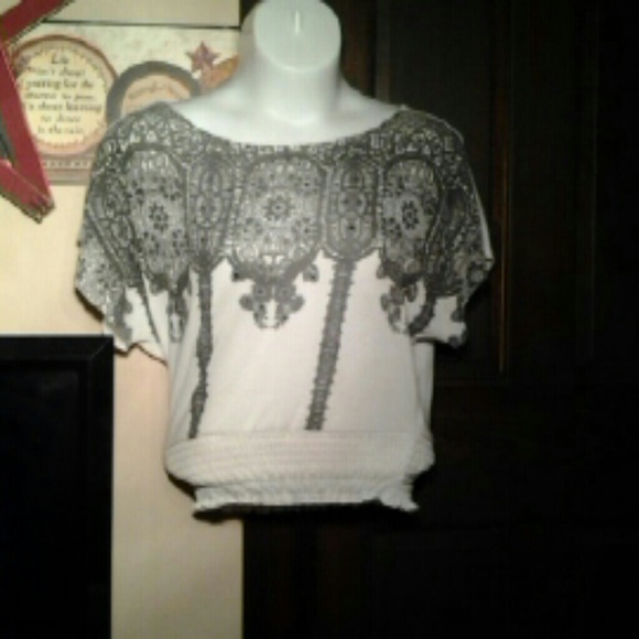 Almost Famous victorian style design