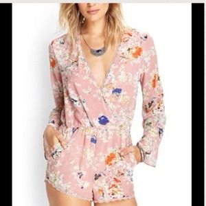 ✨Retro Floral Surplice Romper✨