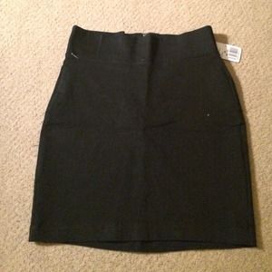 High wasted black denim skirt