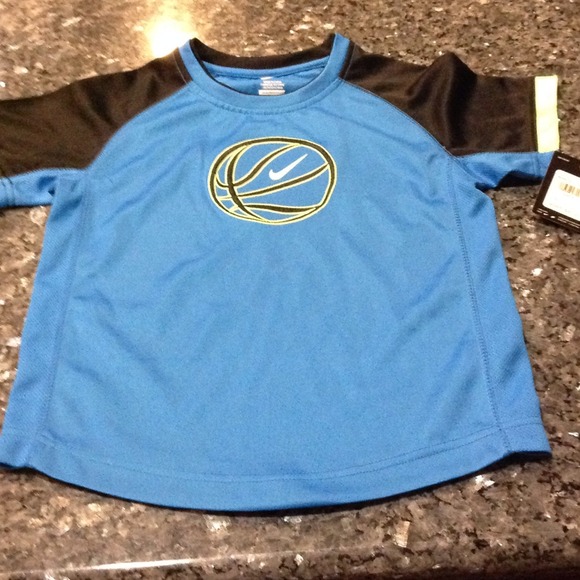 Brand New nike top for toddler
