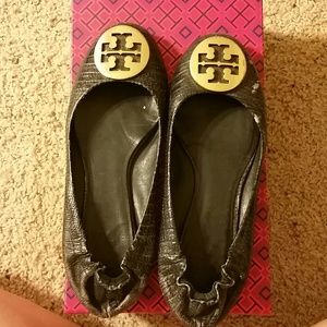 Tory Burch reva flat