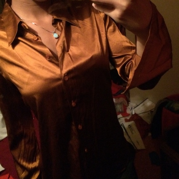 🚫🚫sold🚫🚫💛Night out shirt - Picture 2 of 2