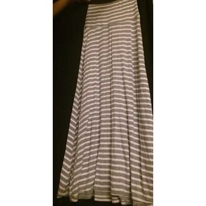 Grey and White BCBGMaxazria maxi skirt