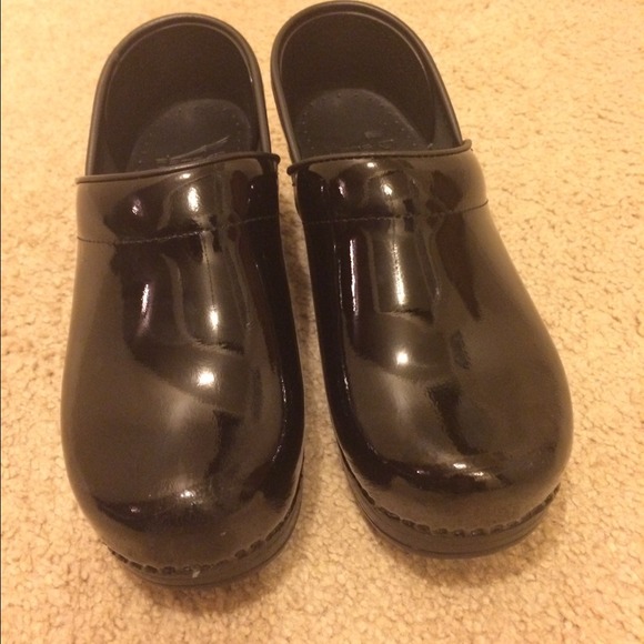 Black shiny danskos. Size 37
