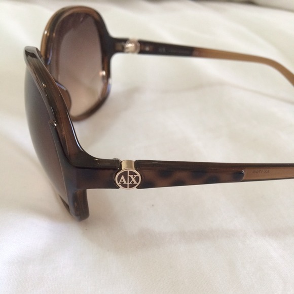 Sunglasses - Picture 2 of 3