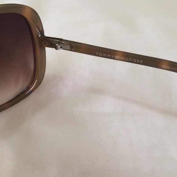 Sunglasses - Picture 3 of 3
