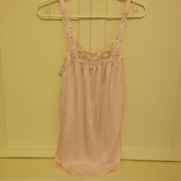 Pretty in pink! Urban outfitters slinky cami tank