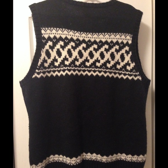 Vest - Picture 2 of 2