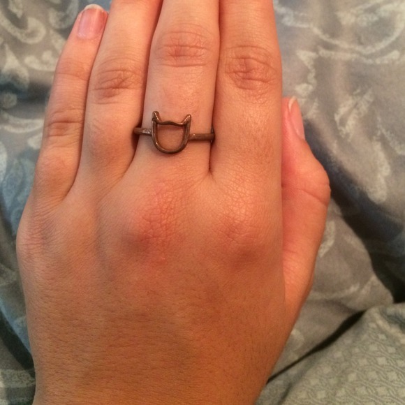 Cat ring